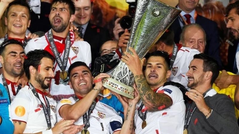 En un accidente automovilístico se mató "La Perla" Reyes