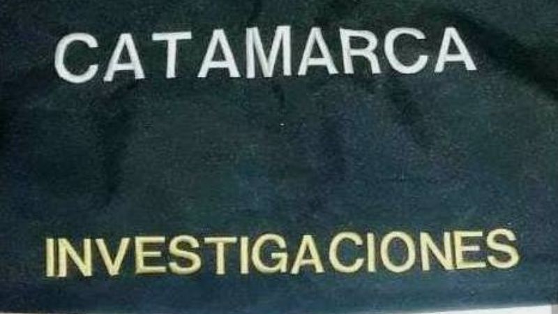 Una mujer devolvió un celular que compró pero era robado