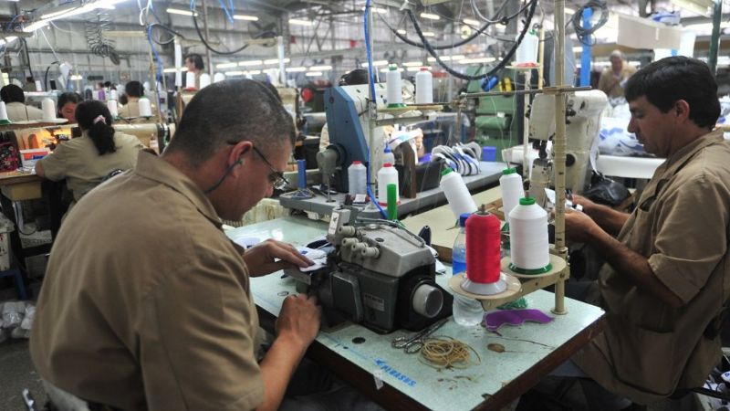 En un año se perdieron casi 270 mil puestos de trabajo