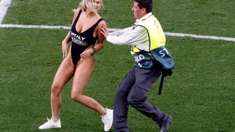 No podía faltar…, y la rubia saltó al “Wanda Metropolitano”