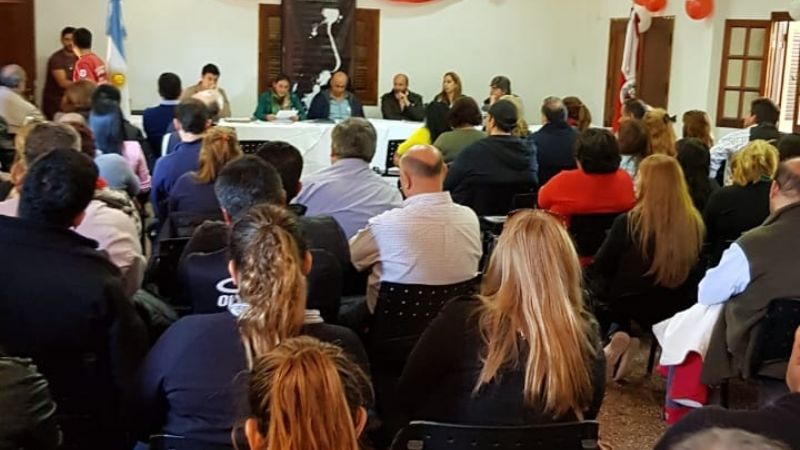 Radicales decidieron seguir en Cambiemos y ampliar