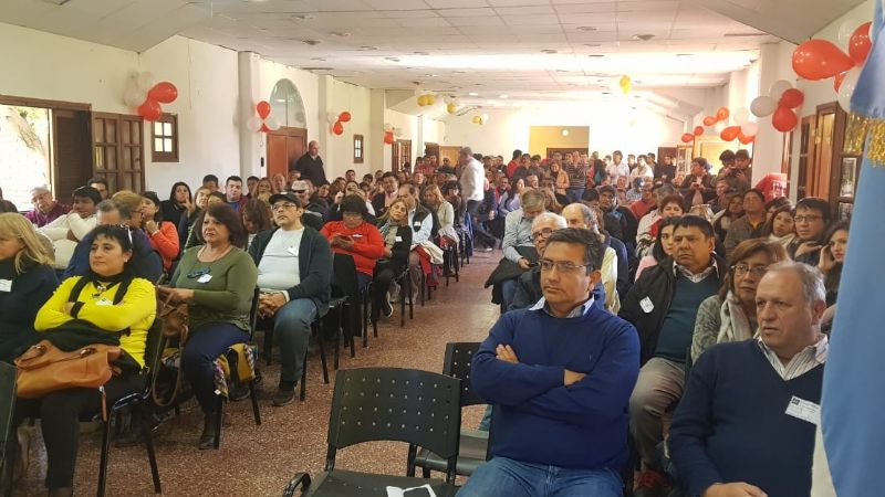 Radicales decidieron seguir en Cambiemos y ampliar