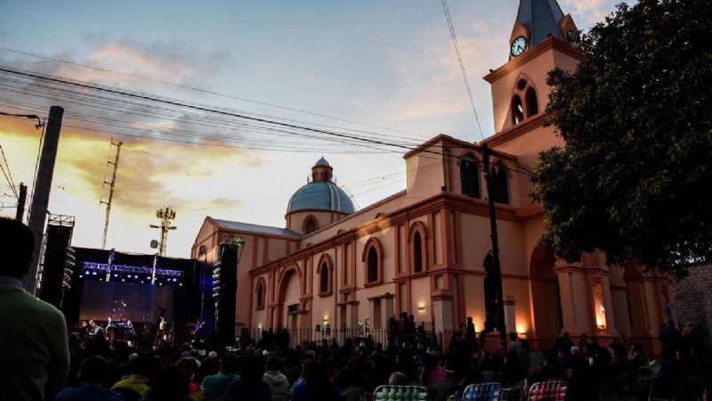Solá Jais acompañó la noche de gala de Andalgalá