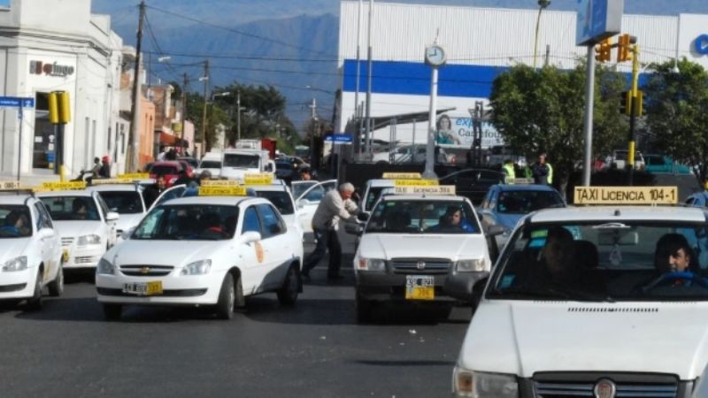 Movilización de taxis y remises