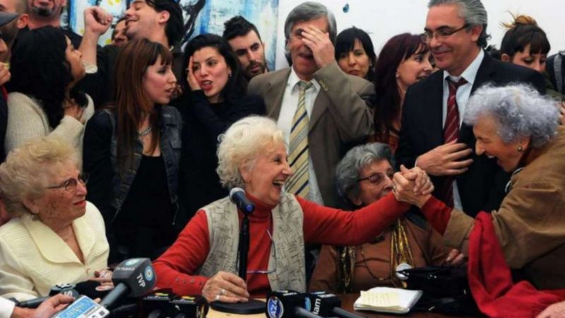 Abuelas de Plaza de Mayo anunció la restitución del nieto número 130