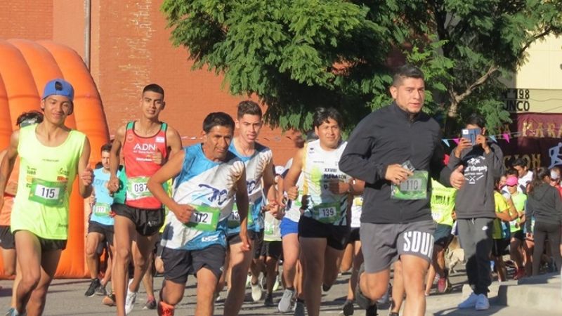 Moreyra y Nieva dominaron el “Abrazo Solidario a las 920”