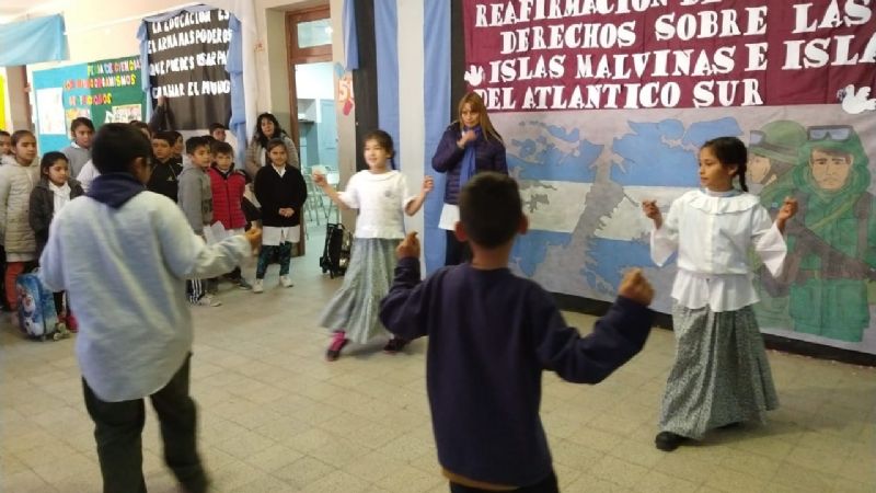 Emotivo acto por Malvinas en Valle Viejo
