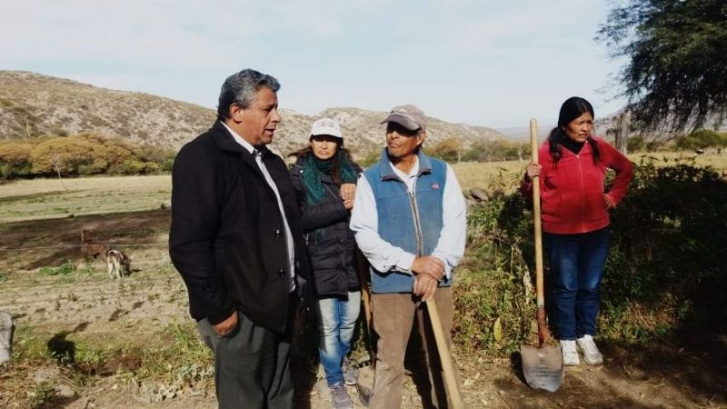 Gómez trabaja junto al INTA para la construcción de una cisterna