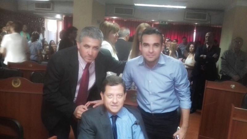 “Ávila tendría que devolver la banca”