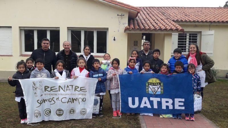 RENATRE y UATRE en escuelas de Ambato en el Día Mundial contra el Trabajo Infantil