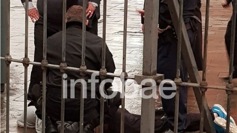 Detuvieron a un hombre que saltó el cerco de la Casa Rosada