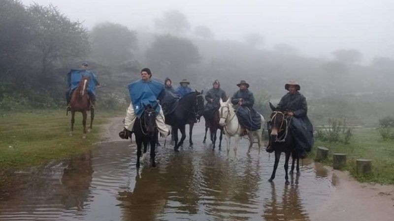 Jinetes peregrinos unieron El Suncho con Piedra Blanca