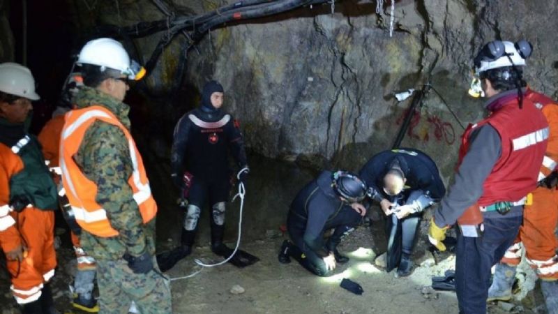 Murió uno de los mineros atrapados en Chile