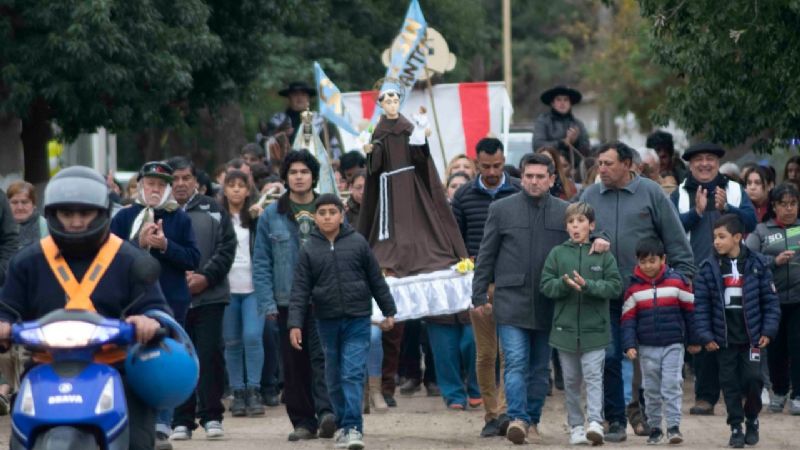 Procesión y Misa de San Antonio a media luz