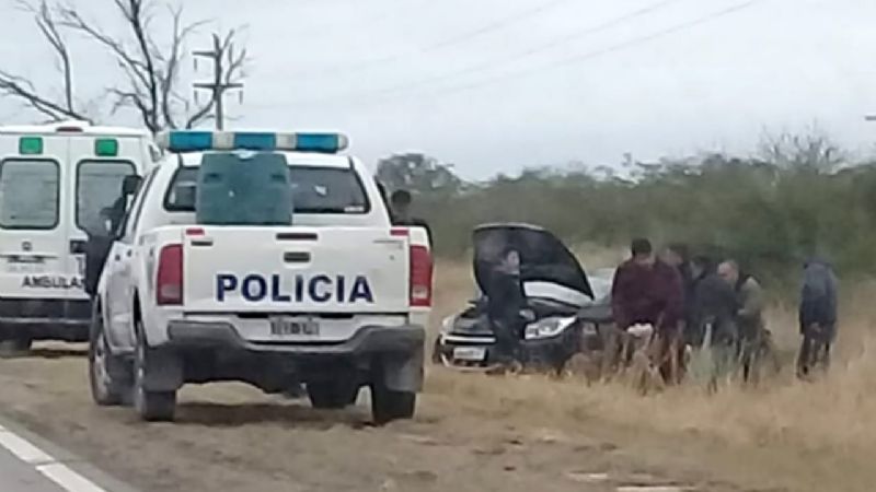 Cordobeses volcaron en la ruta 157