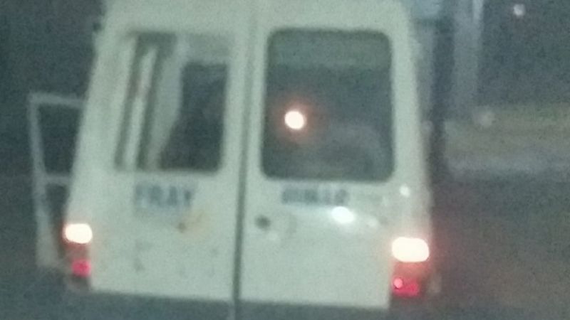 Chocó un vehículo oficial