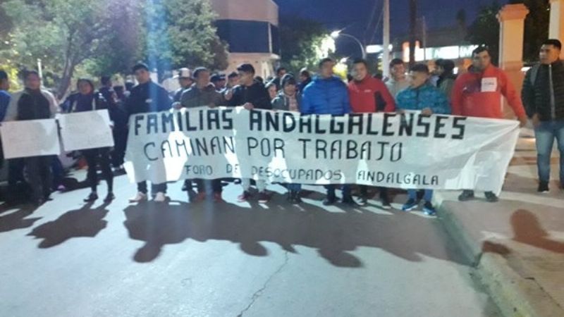 Caminata de desocupados en Andalgalá
