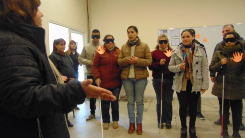 Capacitación en atención a personas con discapacidad visual