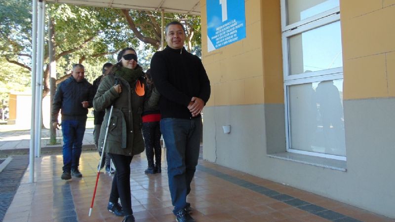 Capacitación en atención a personas con discapacidad visual