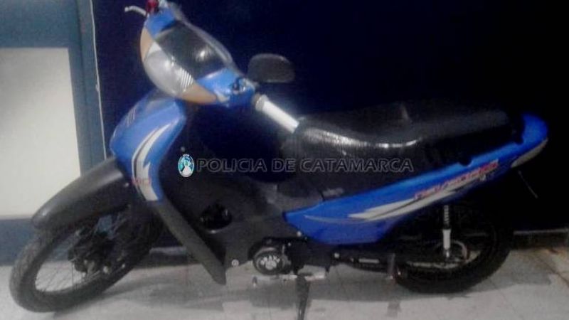 Secuestran 77 vehículos en operativos y detienen a una pareja