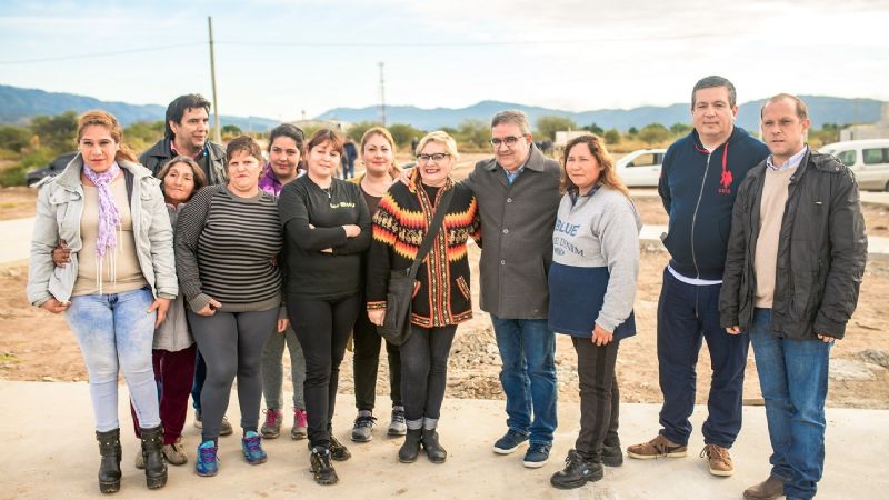Construyen un nuevo polideportivo en zona norte