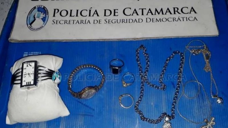 Aprehenden a un joven que robó joyas en una casa