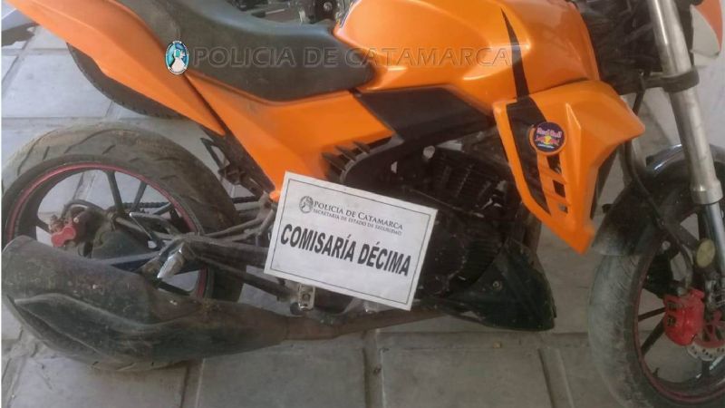 Secuestran una moto abandonada en el sur de la Capital