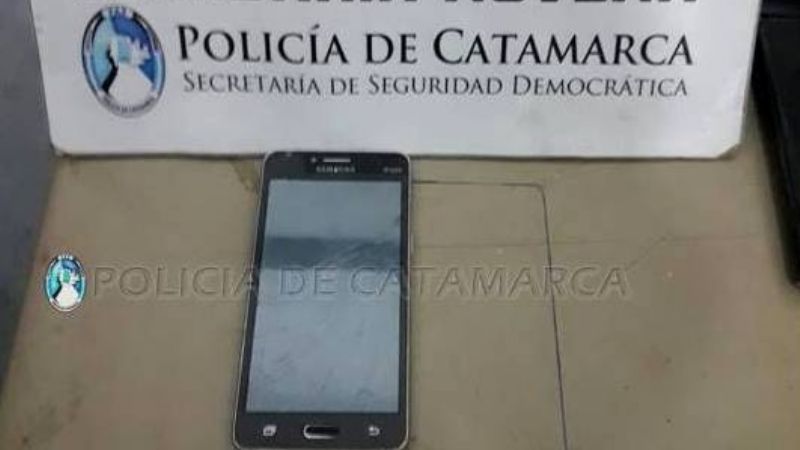 Le encontraron en el bolsillo un celular robado a un niño