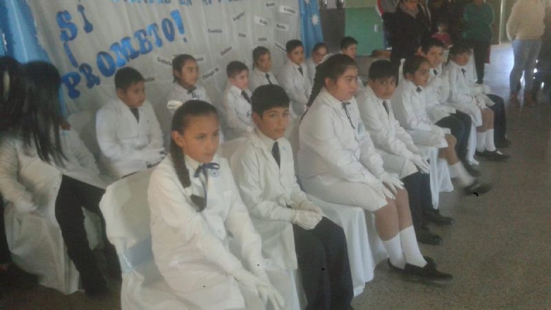 Promesa de Lealtad a la Bandera Nacional en El Alto