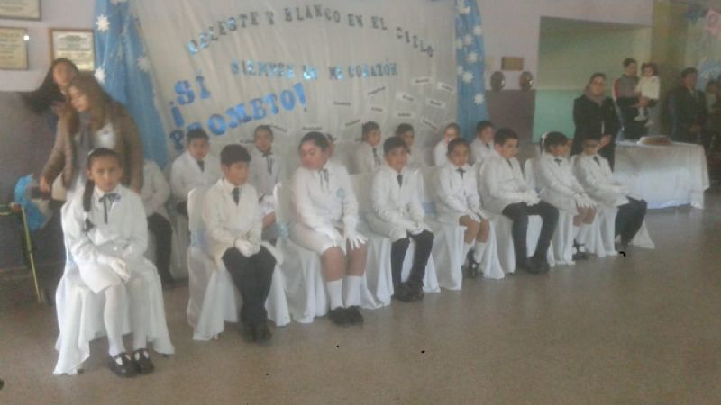 Promesa de Lealtad a la Bandera Nacional en El Alto