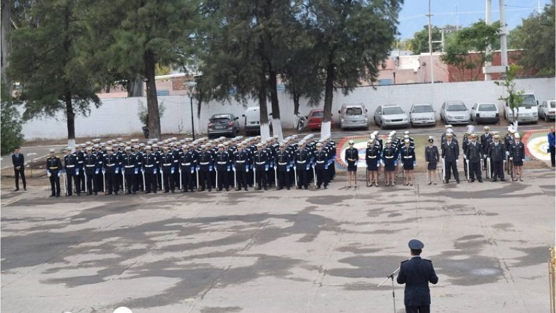 Cadetes juraron la Bandera Nacional