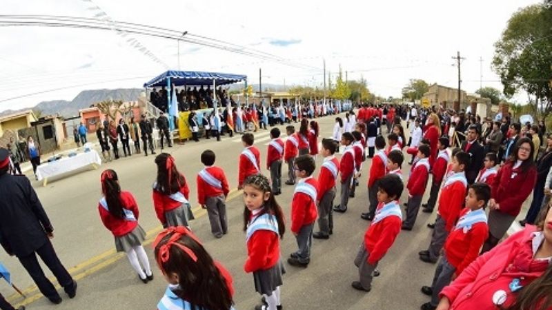 Loro Huasi vivió el acto por el Día de la Bandera
