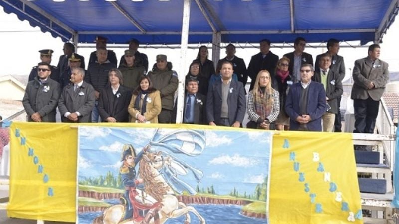 Loro Huasi vivió el acto por el Día de la Bandera