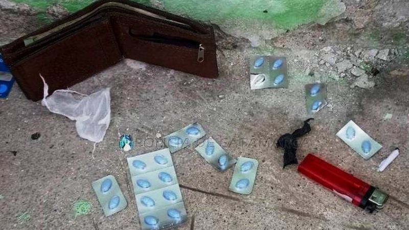 Arrestan a cinco jóvenes con pastillas y marihuana