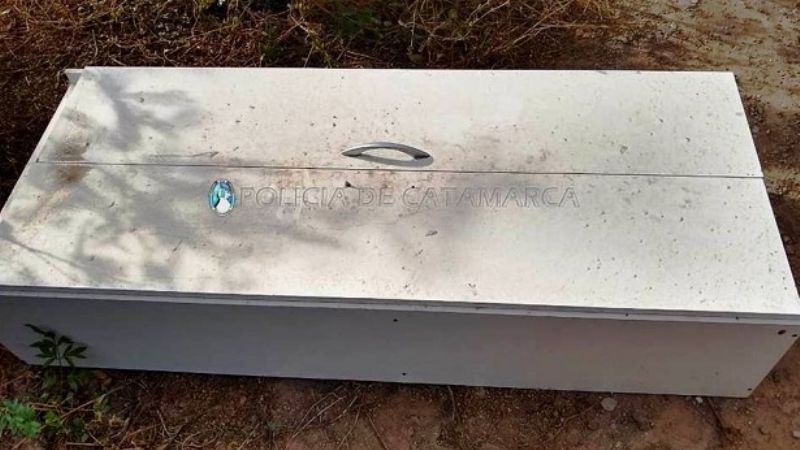 Encuentran un placard en un descampado