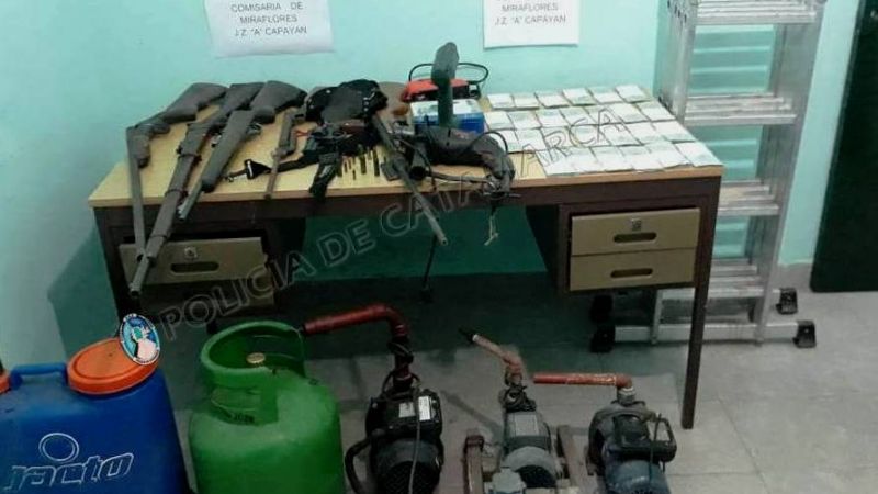 Secuestran varios elementos, armas de fuego y dinero en Capayán