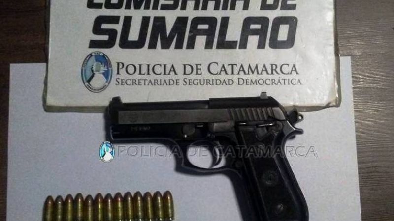 Arrestan a cuatro tucumanos con un arma de fuego