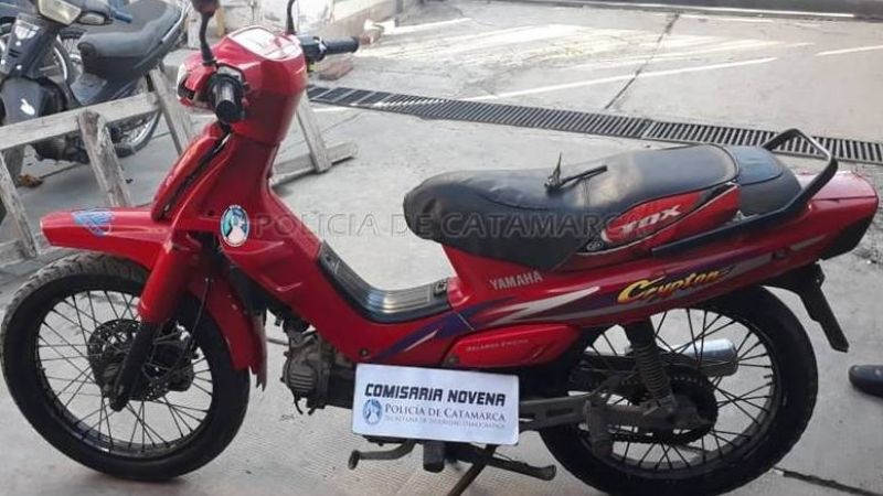 Policías persiguieron al ladrón de una moto y lo atraparon