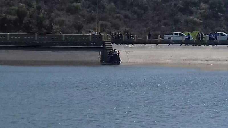 Salvaron a una mujer que amenazó con tirarse al dique El Jumeal