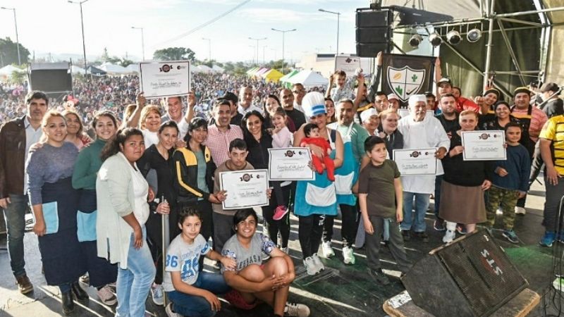 Más de 20.000 personas en la fiesta de Comidas Típicas