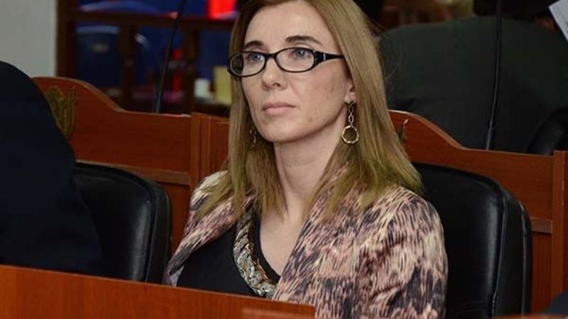 Terrible dedazo a Rodríguez Calascibetta