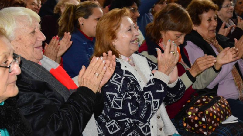 Lucía cierra temporada de “Rejuvenecer Activamente” en el CIIC