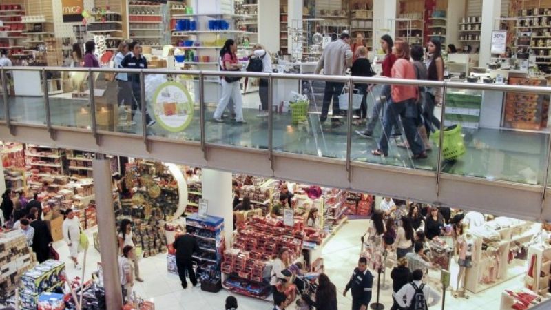 Ventas en shopping se hundieron 22,9% y en súper 12,6%