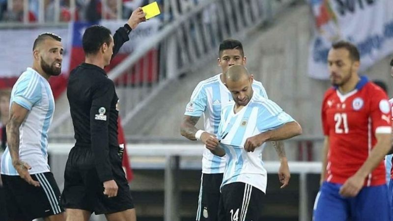 Malestar en AFA por la designación del referí Wilmar Roldán