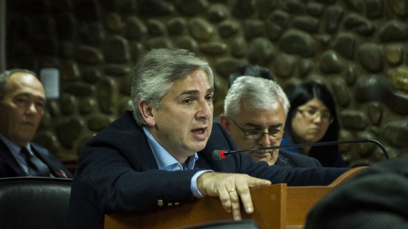 Sesión caliente en Diputados con radicales en el centro de la escena