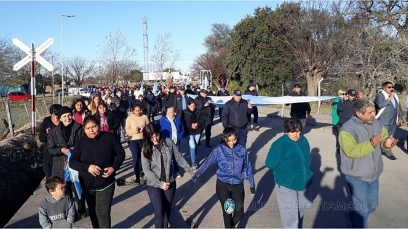 Policías participaron de una peregrinación en La Paz
