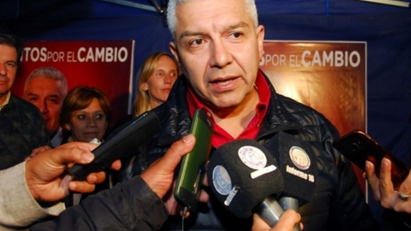 Gómez presentó la renuncia a su candidatura