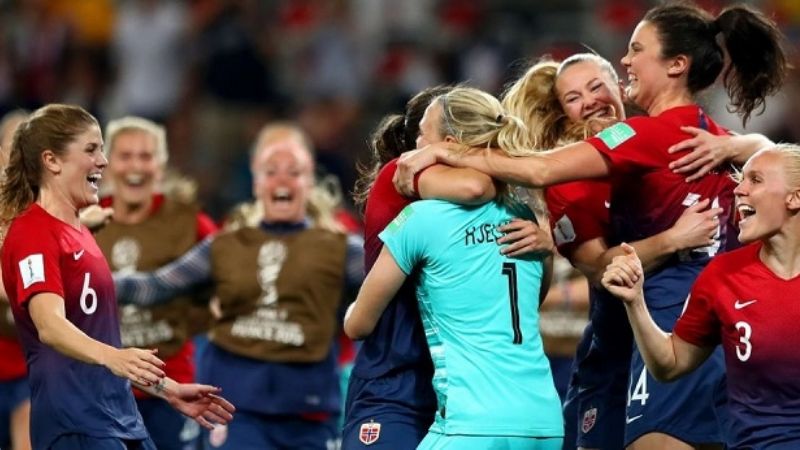 Noruega vs. Inglaterra, en 4tos. del Mundial Femenino