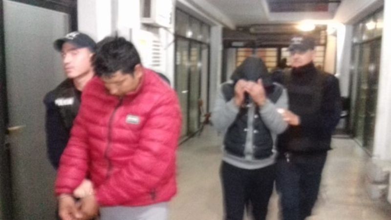 Mujer reclama la libertad de su hija