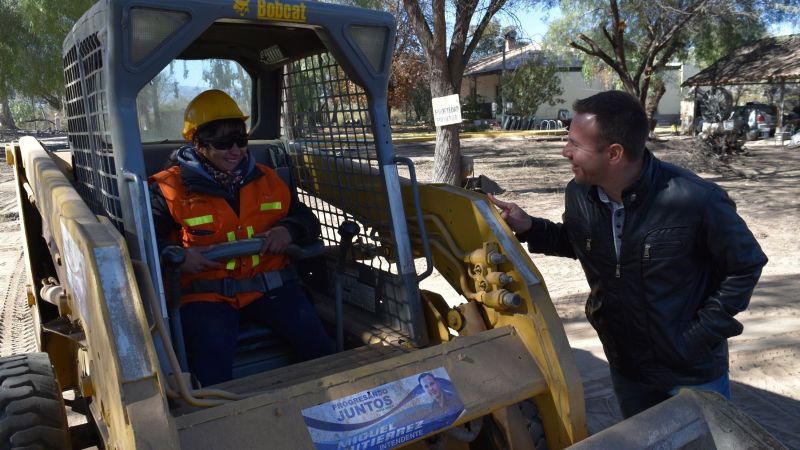 Construyen ansiada cancha de voley en Andalgalá